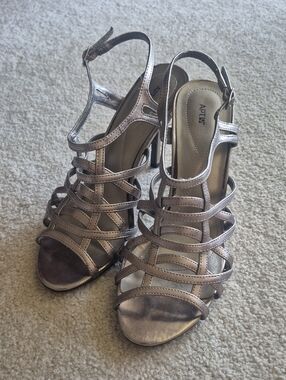 Apt. 9 Metallic Silver Strappy High Heel Sandals